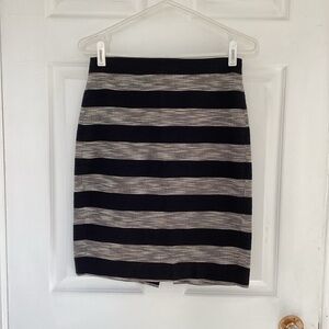 🛍️5/💲20🛍️ J CREW striped pencil skirt (#i102)